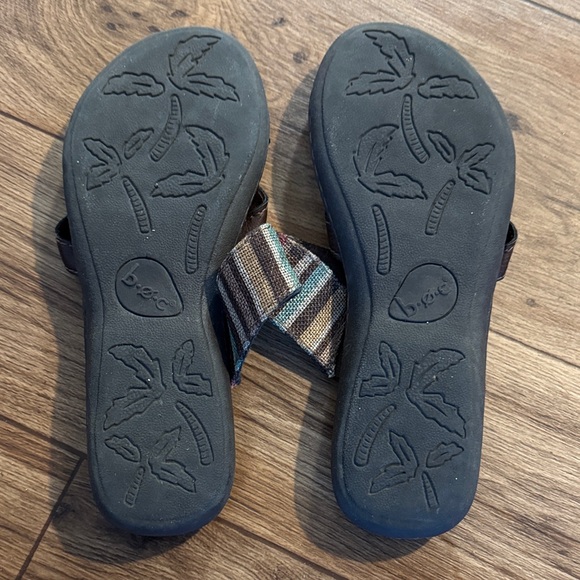 BOC Striped Sandals with Brown and Multicolor Straps - Picture 3 of 3